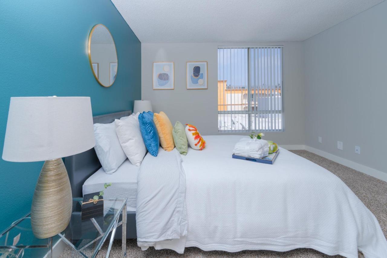 Universal Studios 8 Min Drive Two Bedroom Apartment With Free Parking Los Angeles Luaran gambar