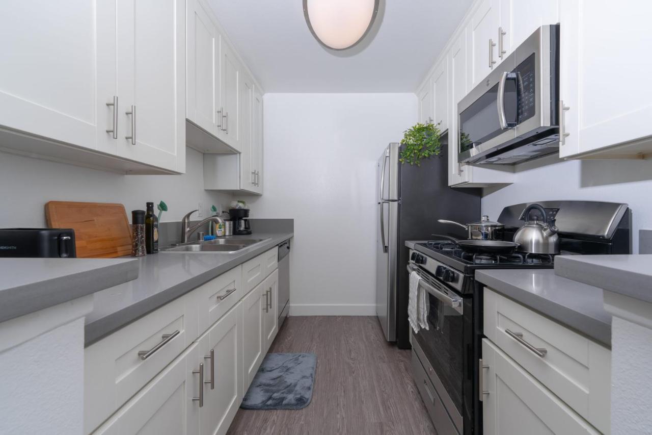 Universal Studios 8 Min Drive Two Bedroom Apartment With Free Parking Los Angeles Luaran gambar
